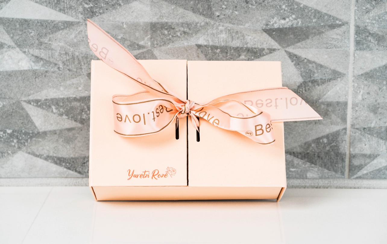 Custom Ava Gift Set with Rose Gold Ribbon Gift Box